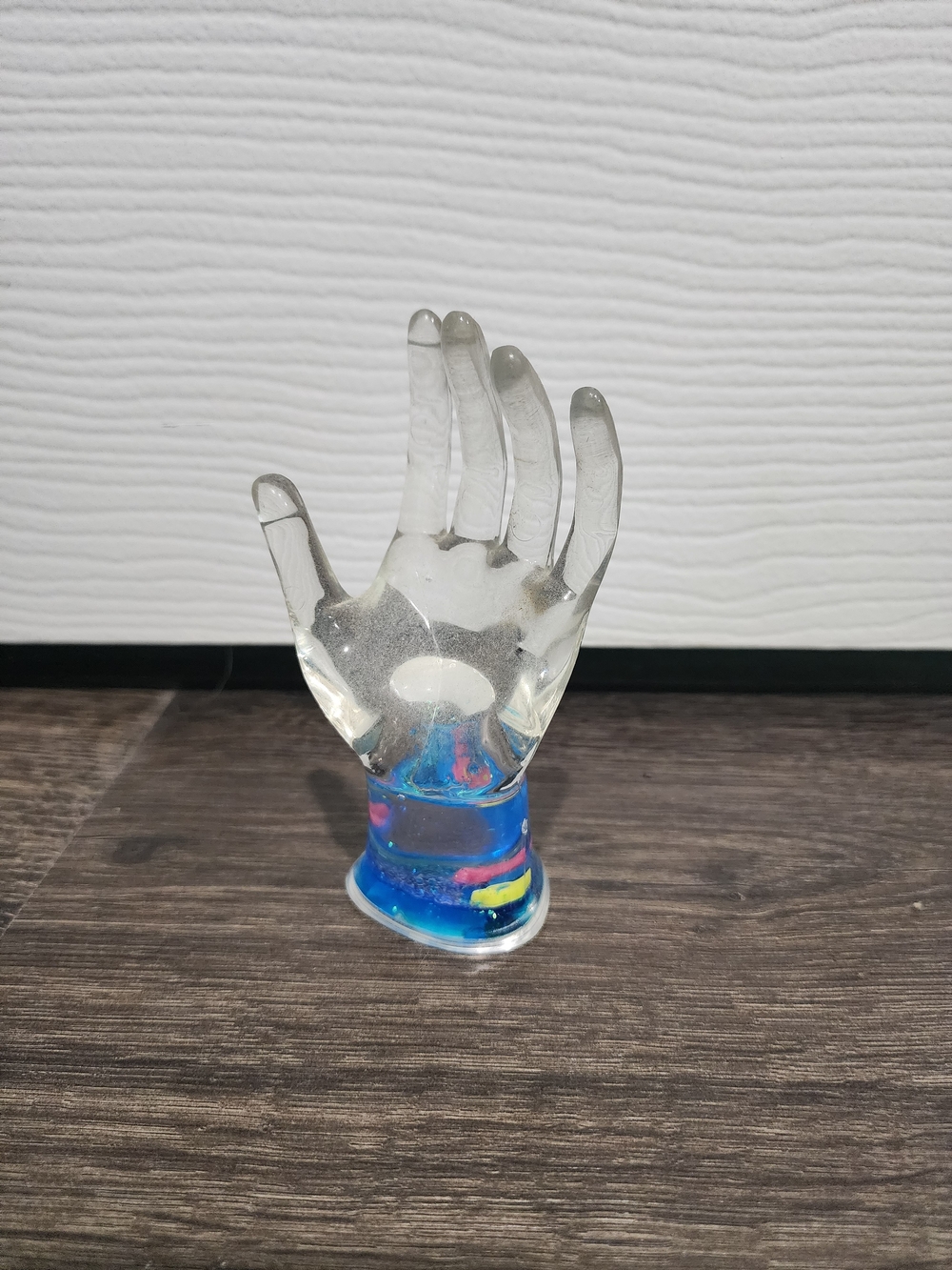 Y2K Claire's glitter water-filled hand ring holder